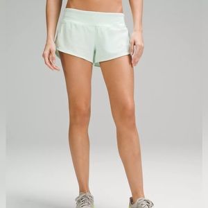Lulemon Mint color Speed Up Low-Rise Lined Short 2.5"